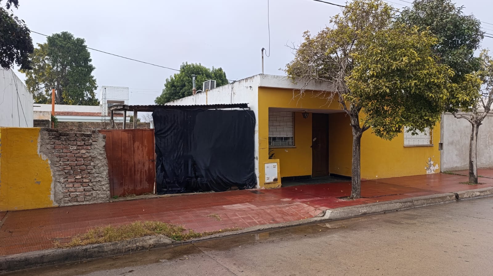 SE VENDE CASA/DEPARTAMENTO EN ARROYITO