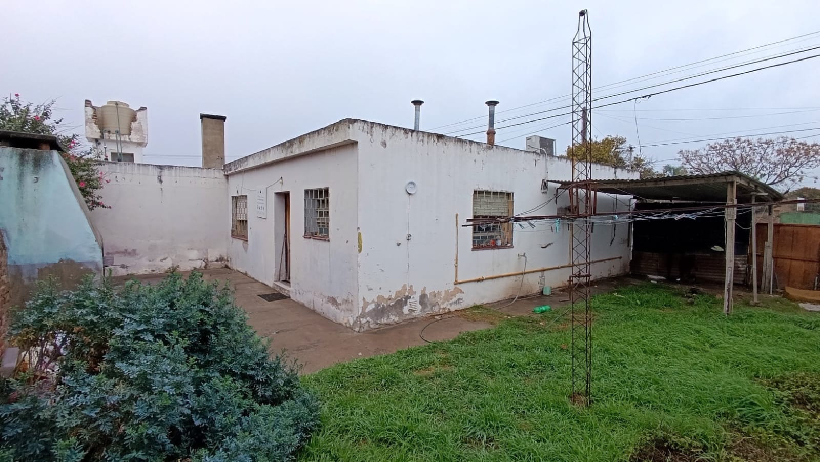 SE VENDE CASA/DEPARTAMENTO EN ARROYITO