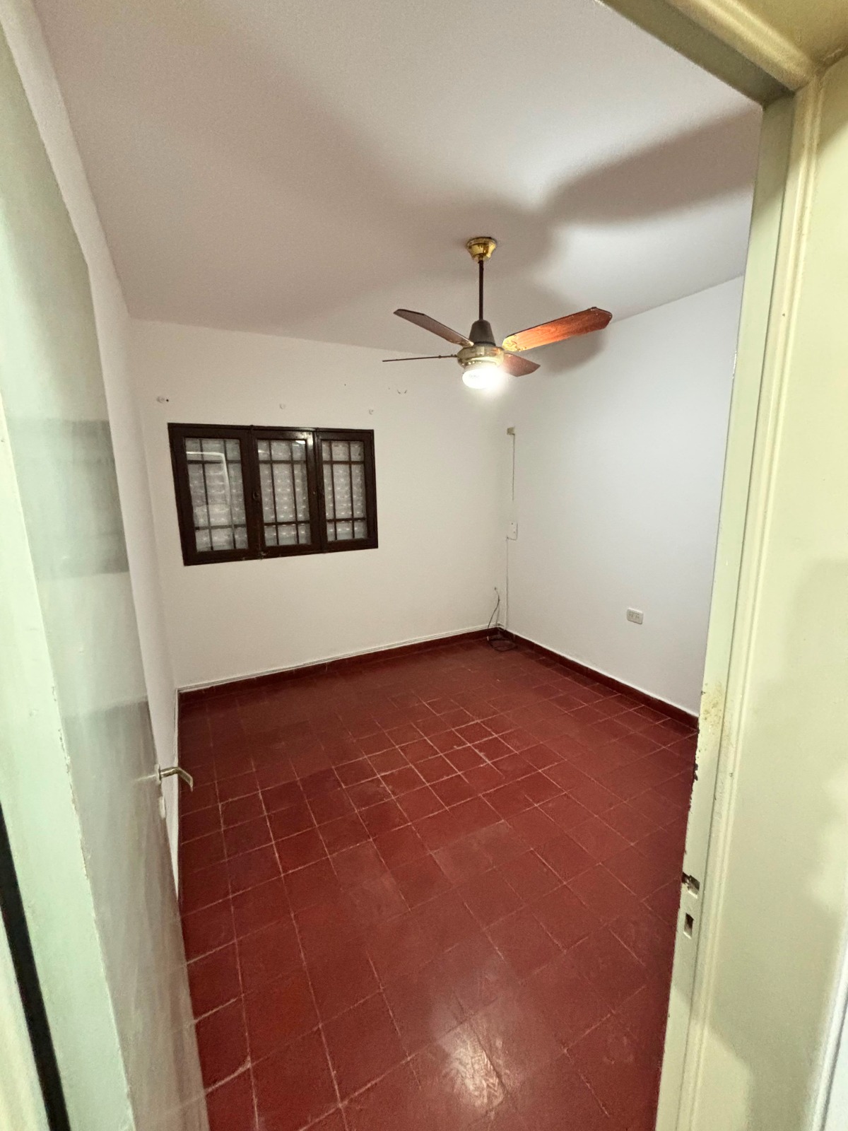 SE ALQUILA CASA 3 DORMITORIOS EN ARROYITO