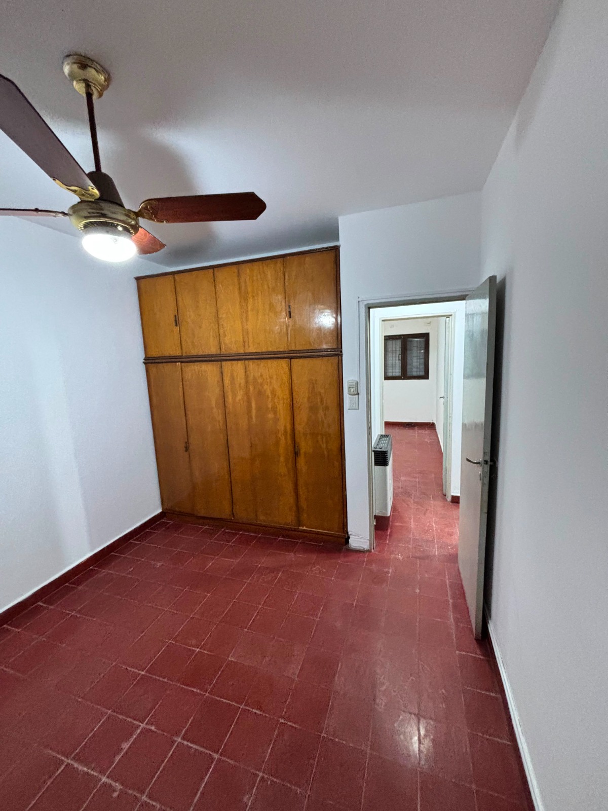 SE ALQUILA CASA 3 DORMITORIOS EN ARROYITO