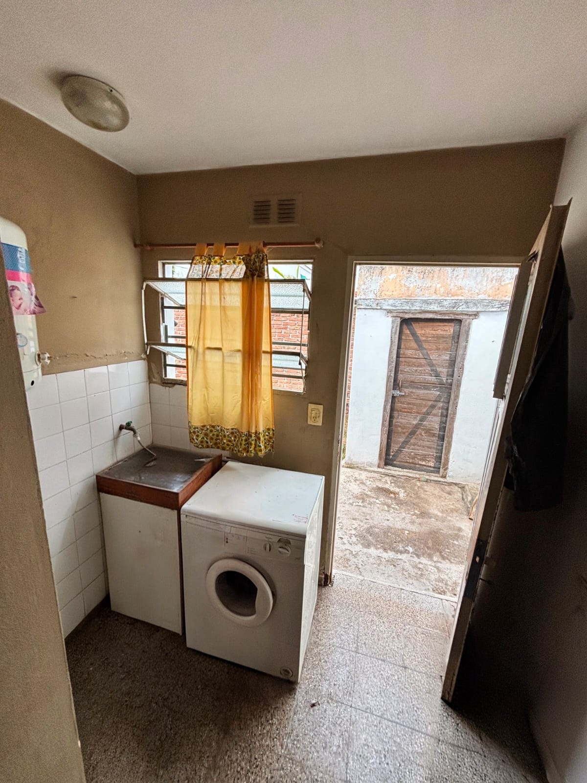 SE VENDE DEPARTAMENTO EN ARROYITO