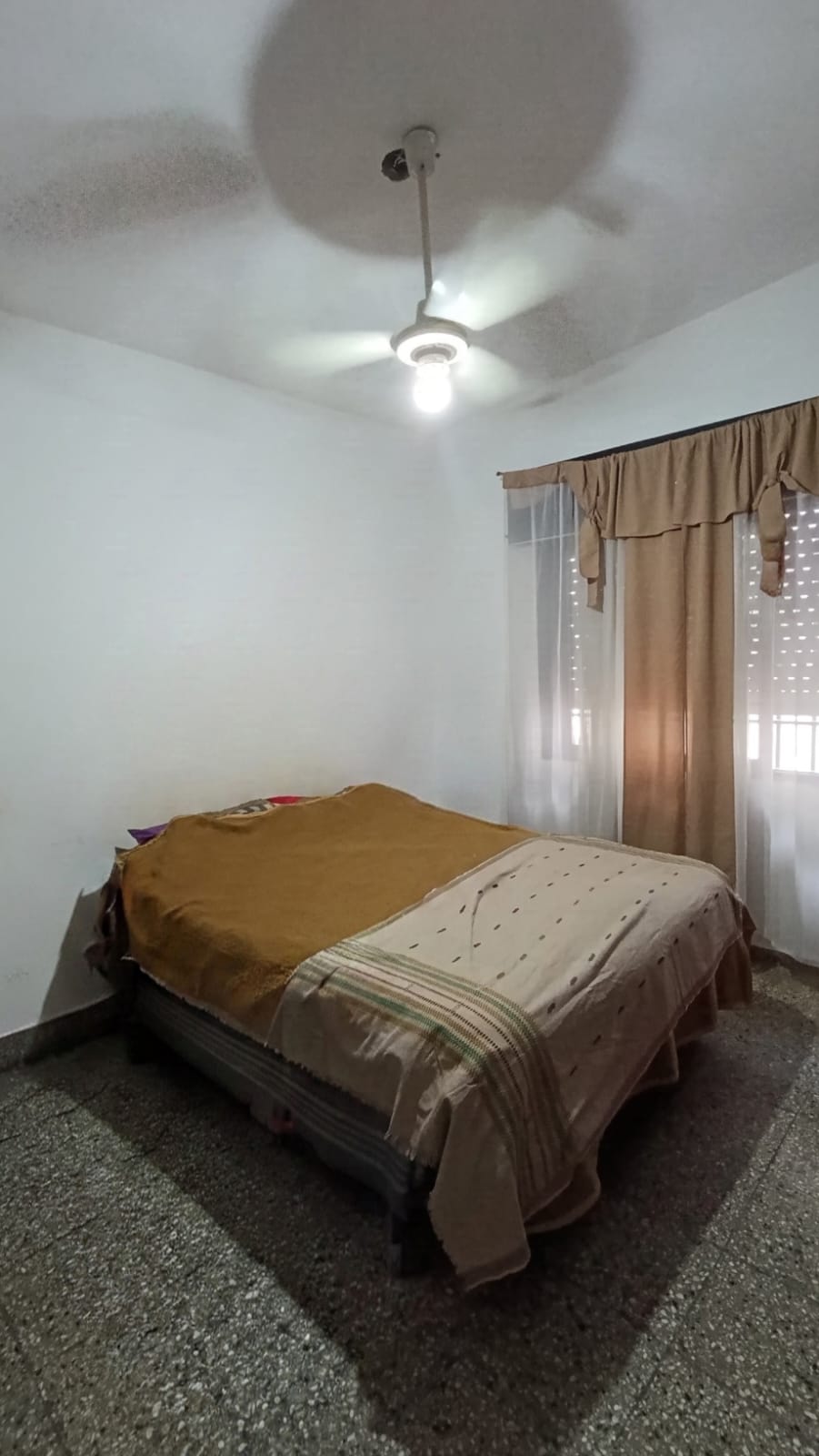 SE VENDE CASA EN ARROYITO