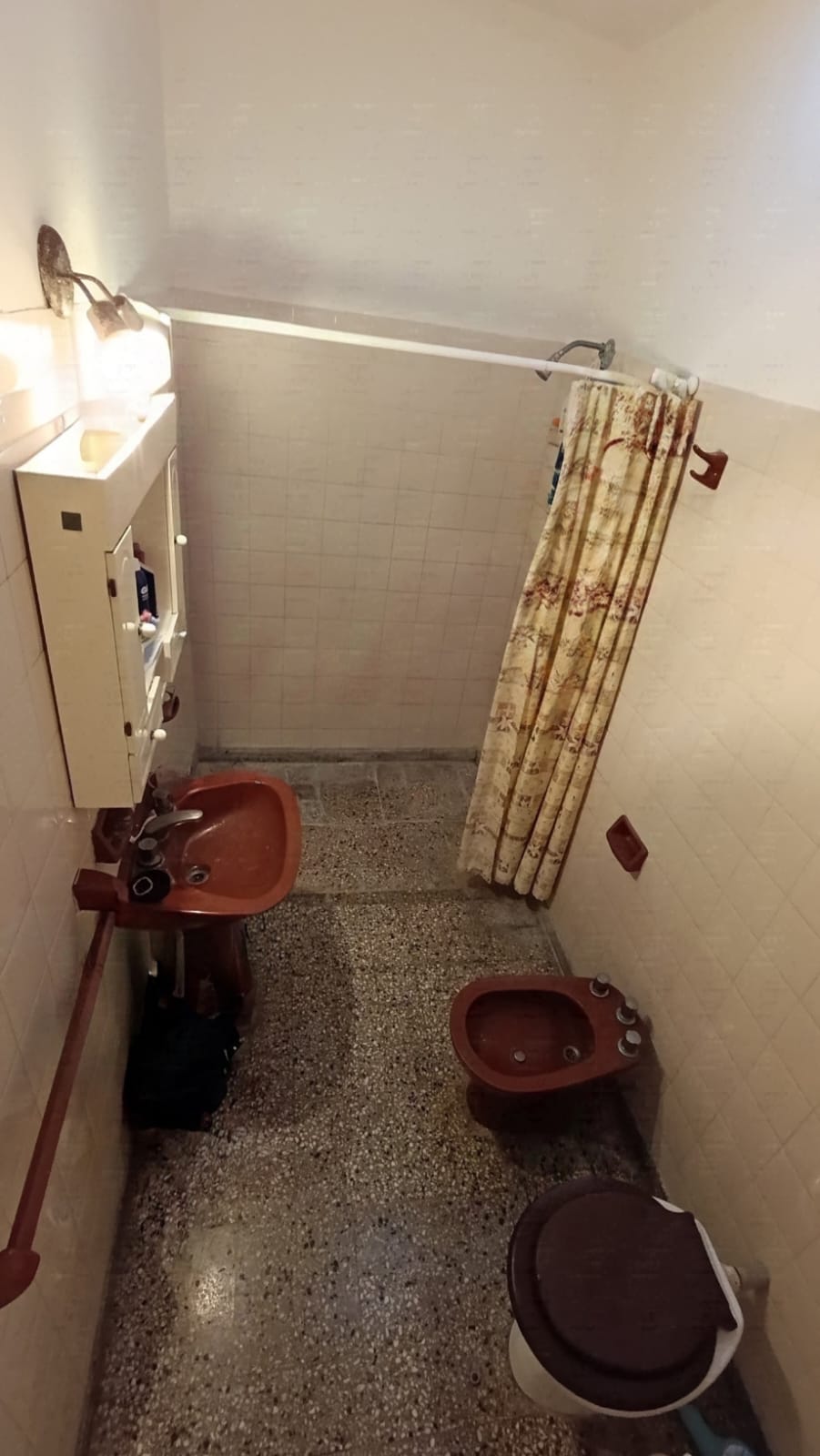 SE VENDE CASA EN ARROYITO