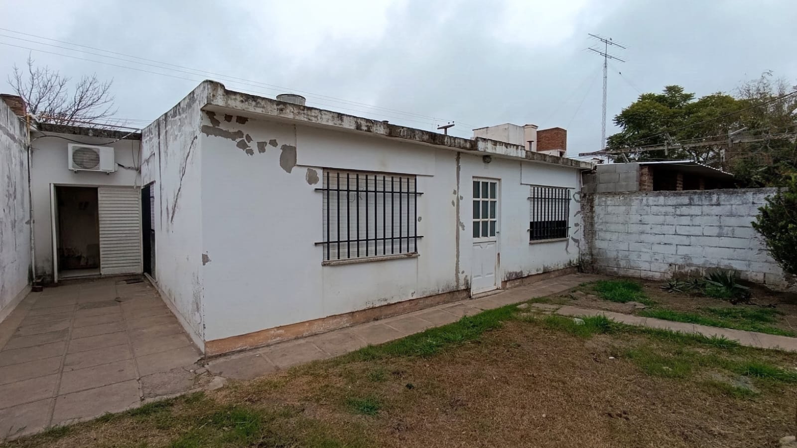 SE VENDE CASA EN ARROYITO