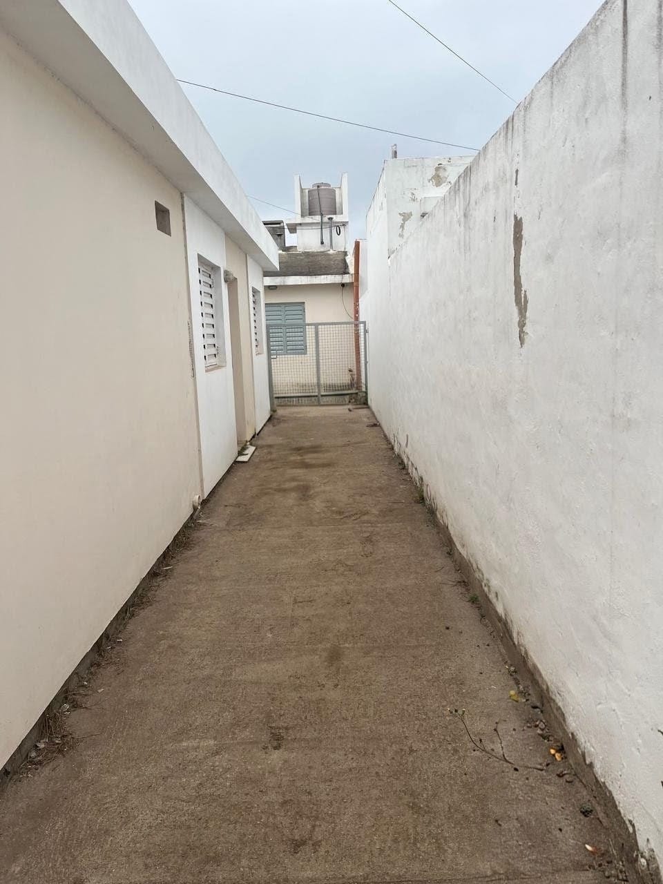 SE ALQUILA DEPARTAMENTO EN ARROYITO