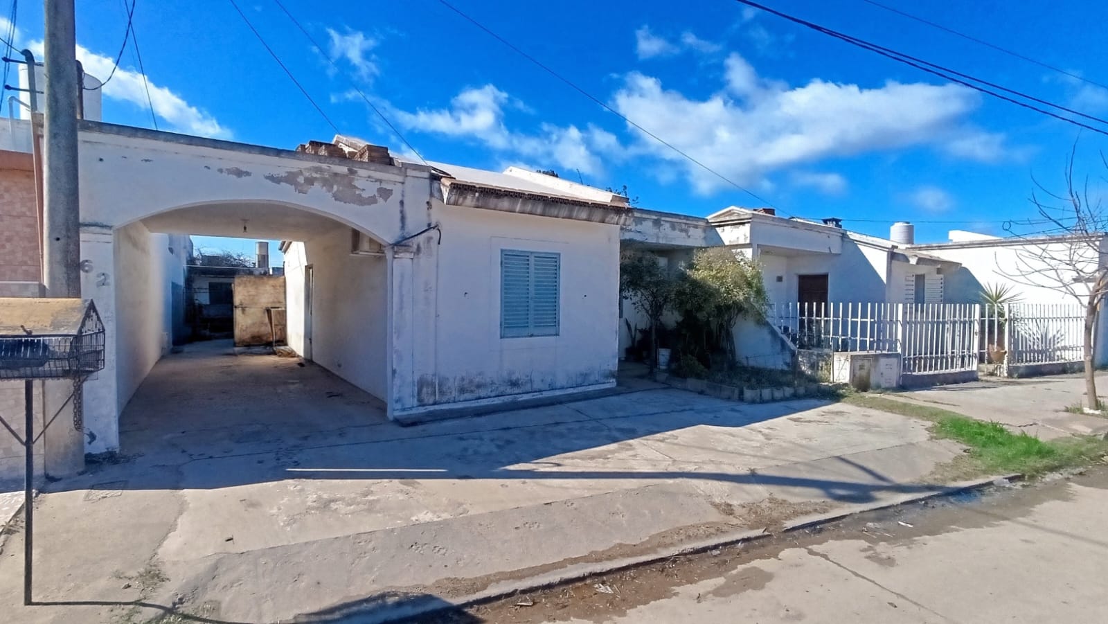 DOS DEPARTAMENTOS EN VENTA EN ARROYITO