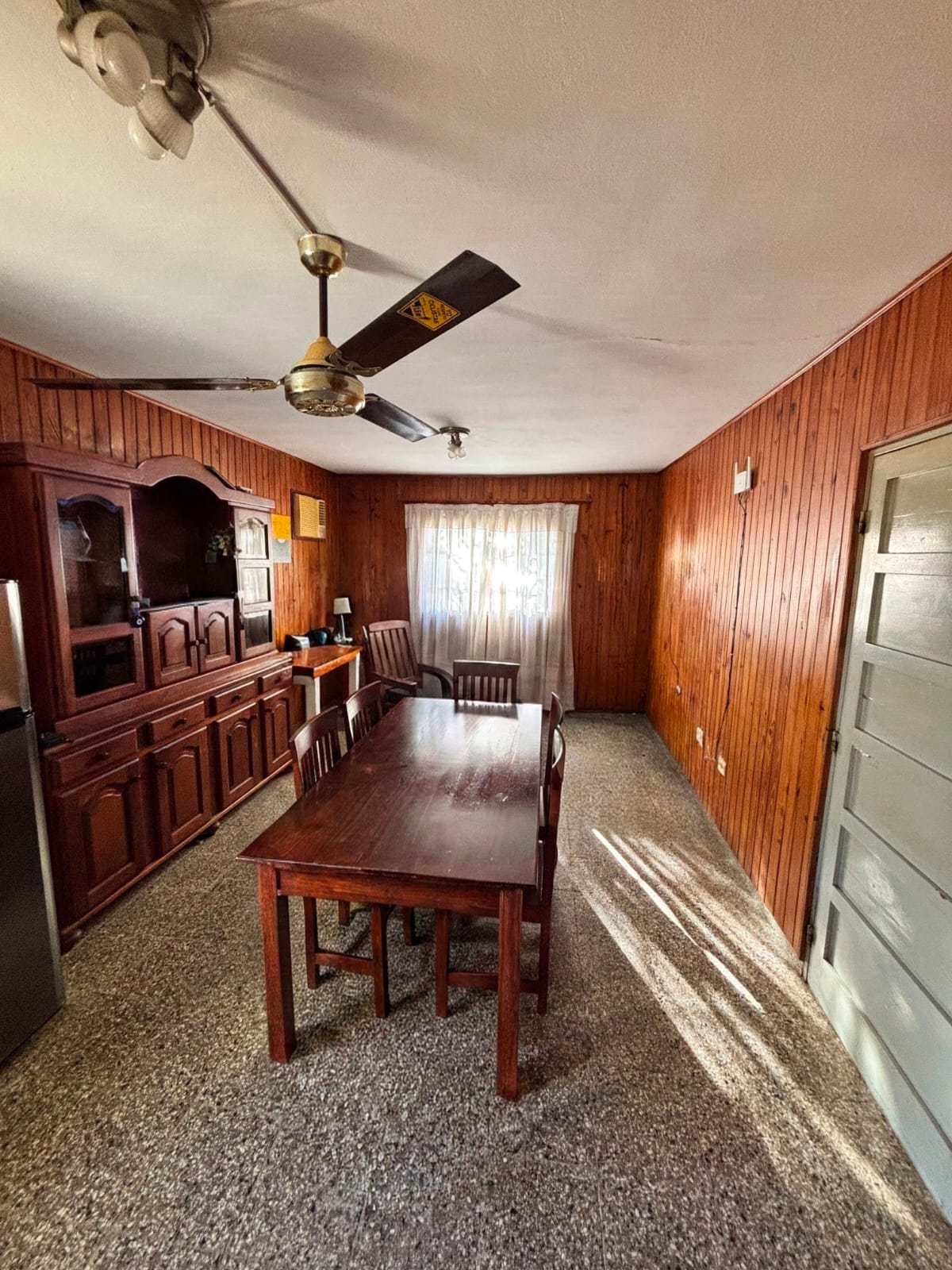SE VENDE CASA EN ARROYITO