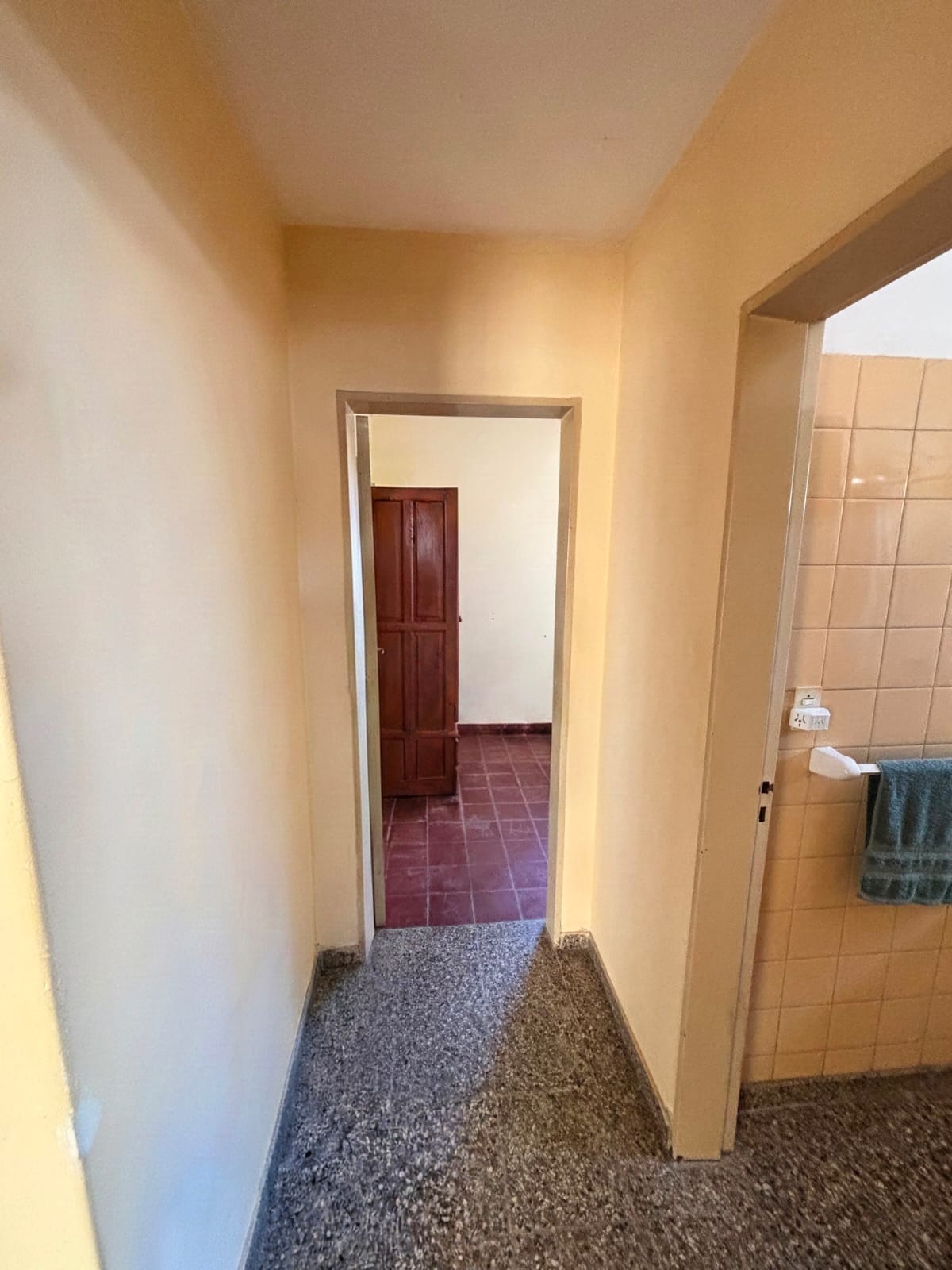 SE VENDE CASA EN ARROYITO