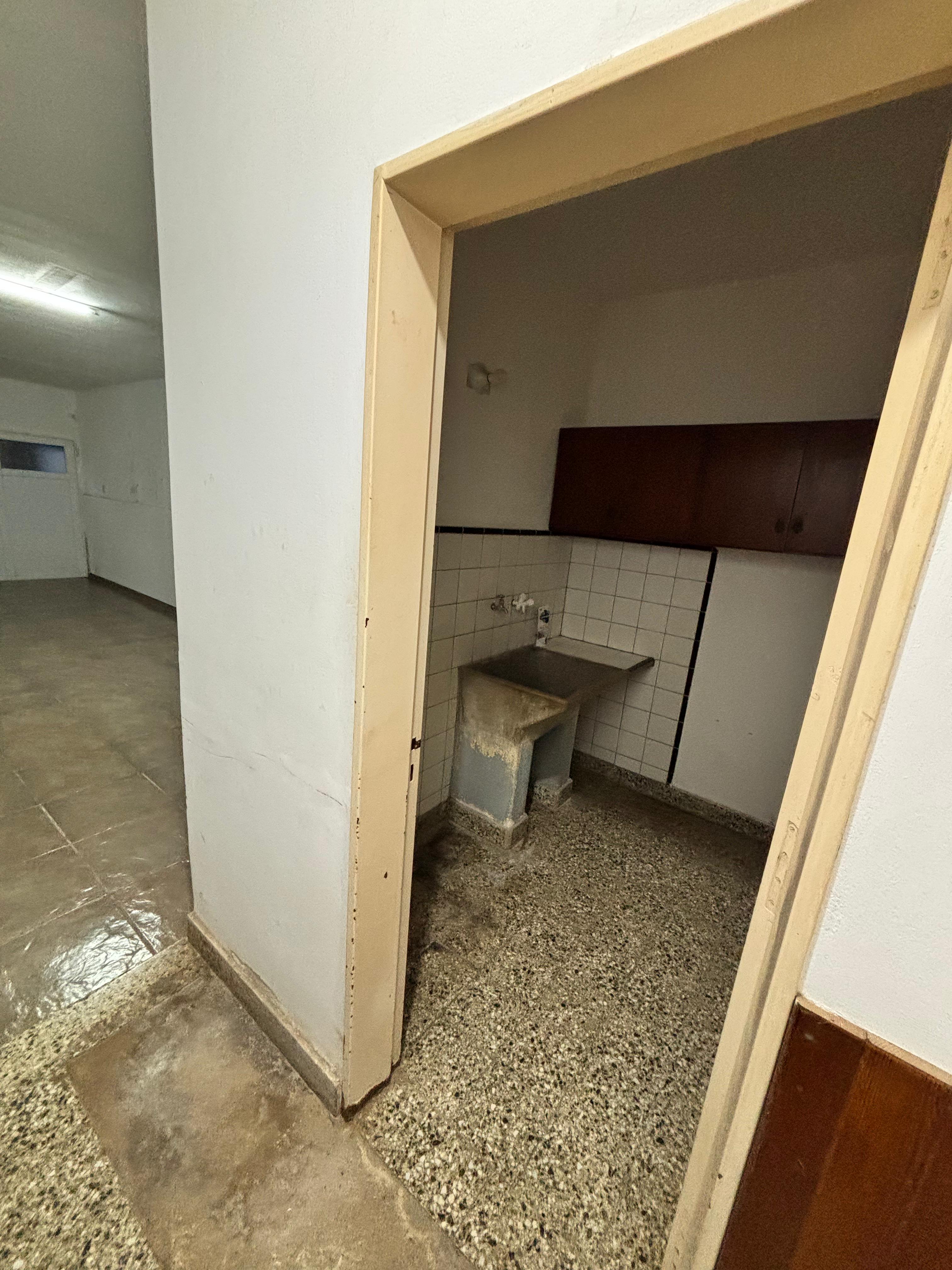 SE VENDE CASA EN ARROYITO (ZONA CENTRO)