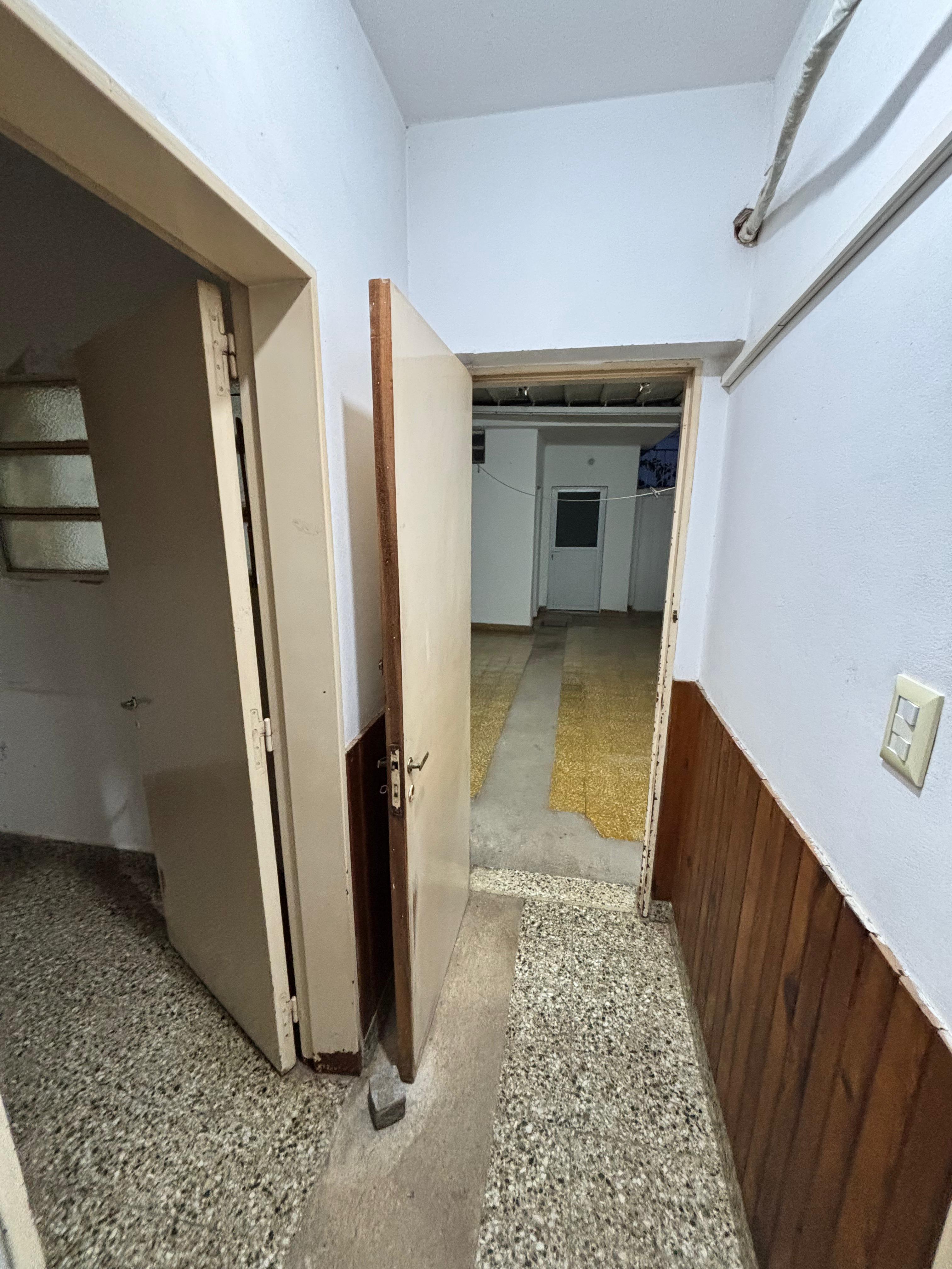 SE VENDE CASA EN ARROYITO (ZONA CENTRO)