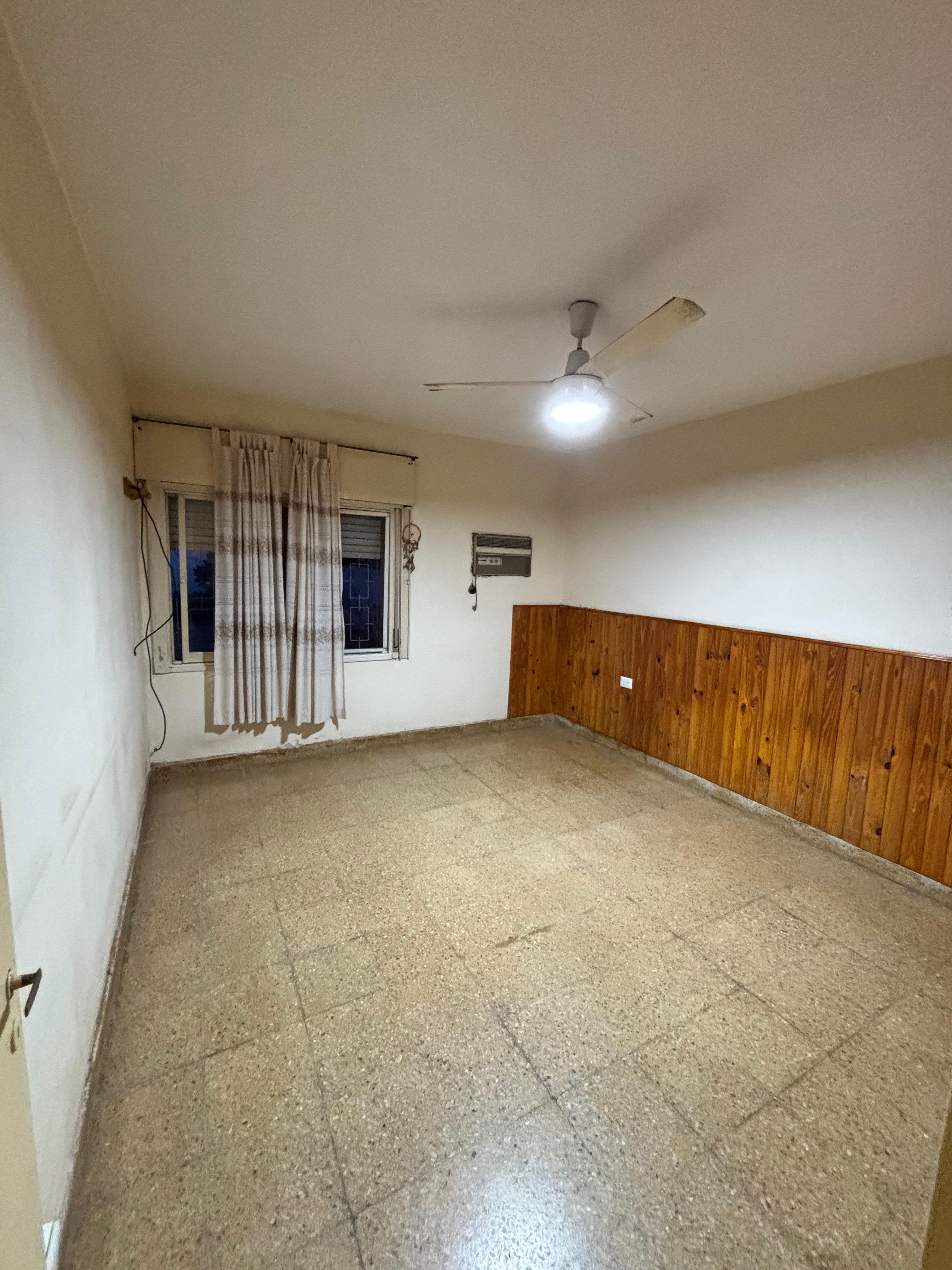 SE VENDE CASA EN ARROYITO (ZONA CENTRO)