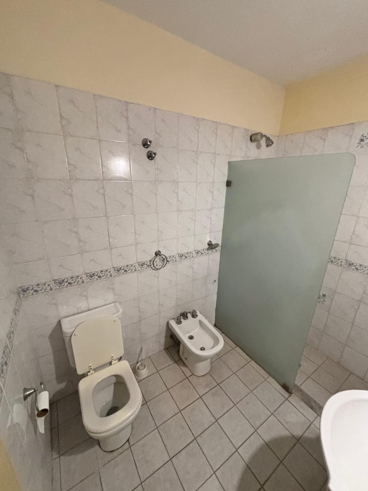 SE VENDE CASA EN ARROYITO (ZONA CENTRO)