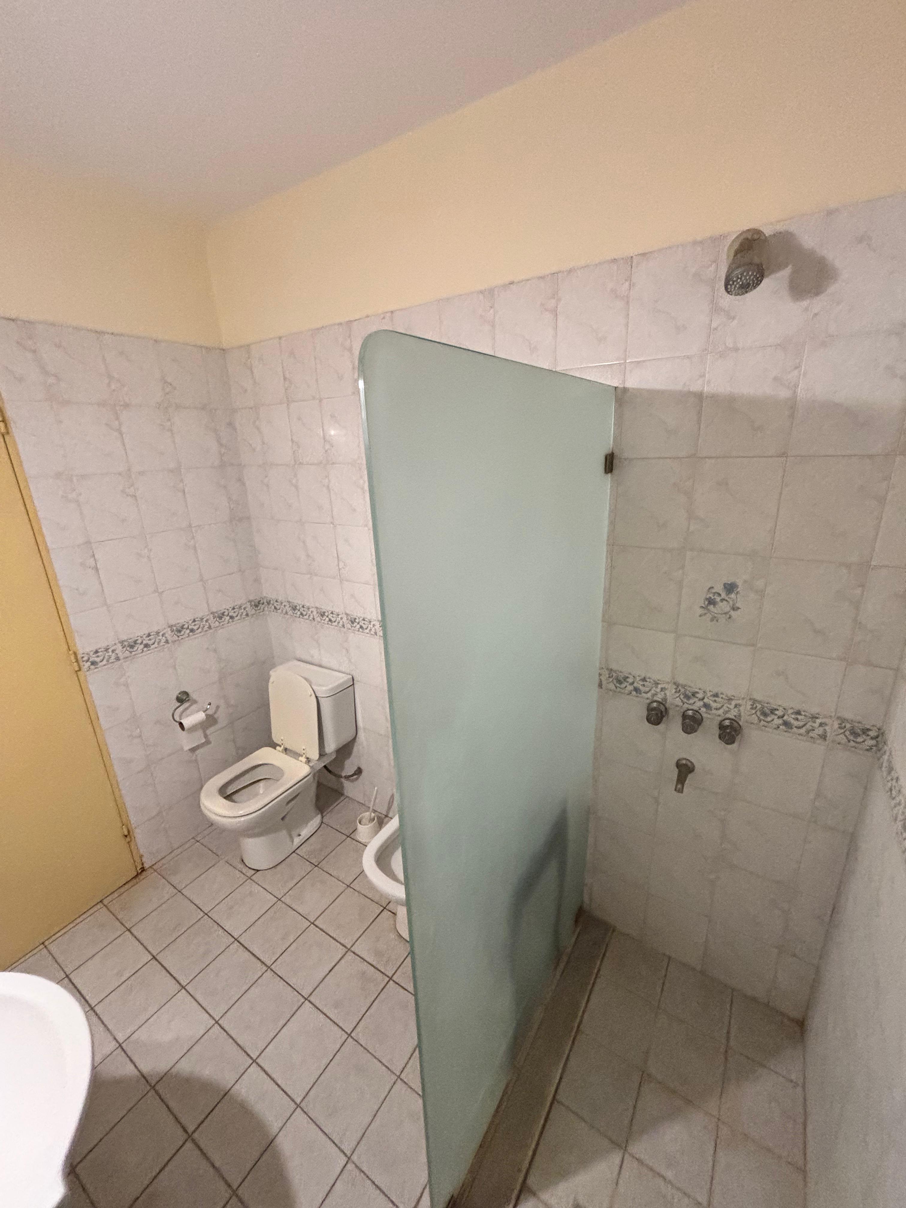 SE VENDE CASA EN ARROYITO (ZONA CENTRO)