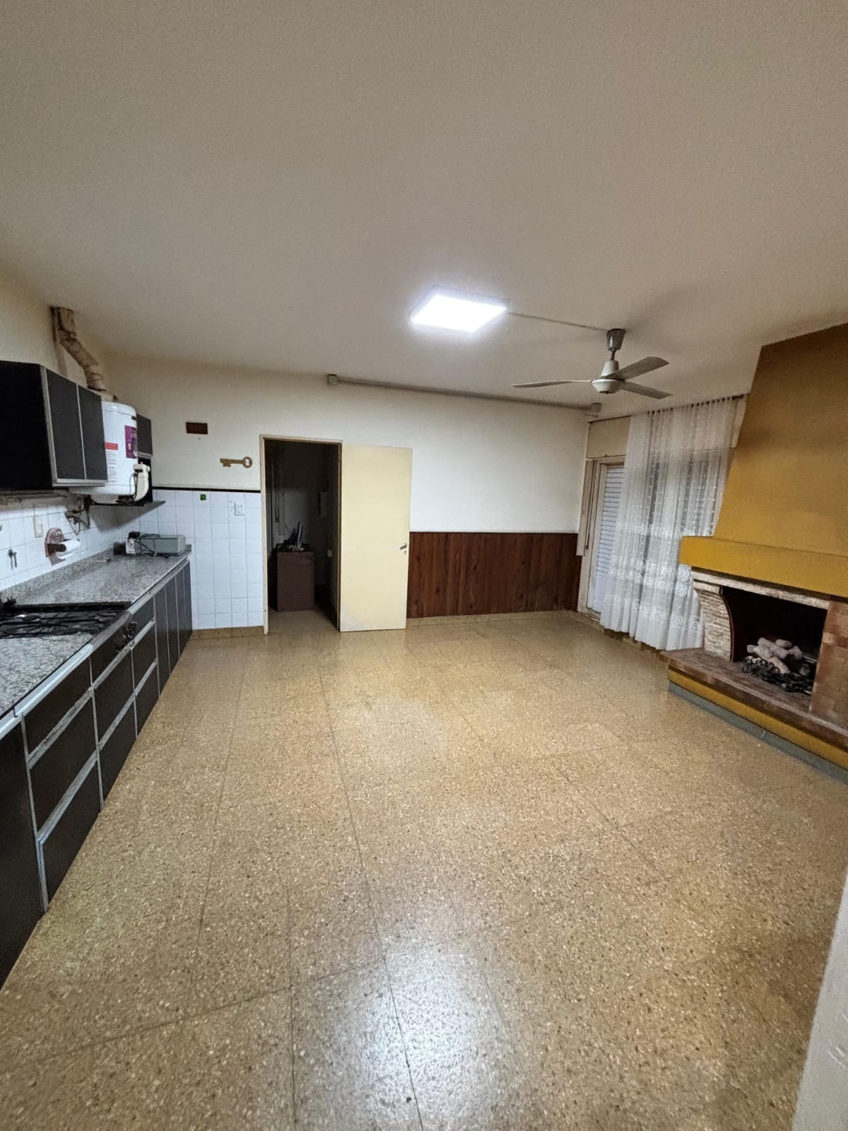 SE VENDE CASA EN ARROYITO (ZONA CENTRO)