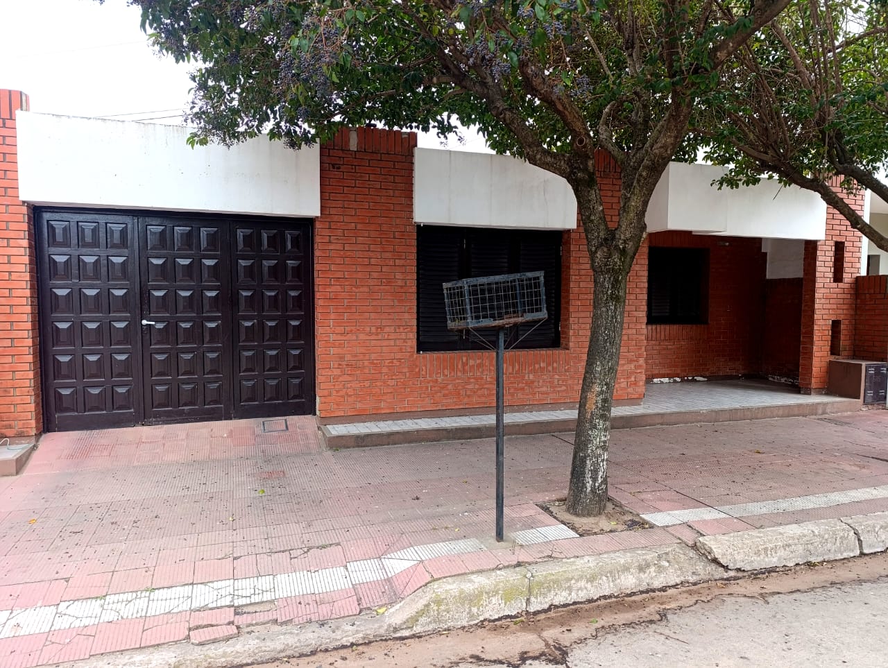 SE VENDE CASA EN ARROYITO