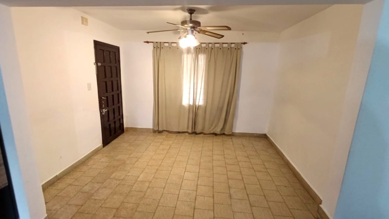 SE VENDE CASA EN ARROYITO