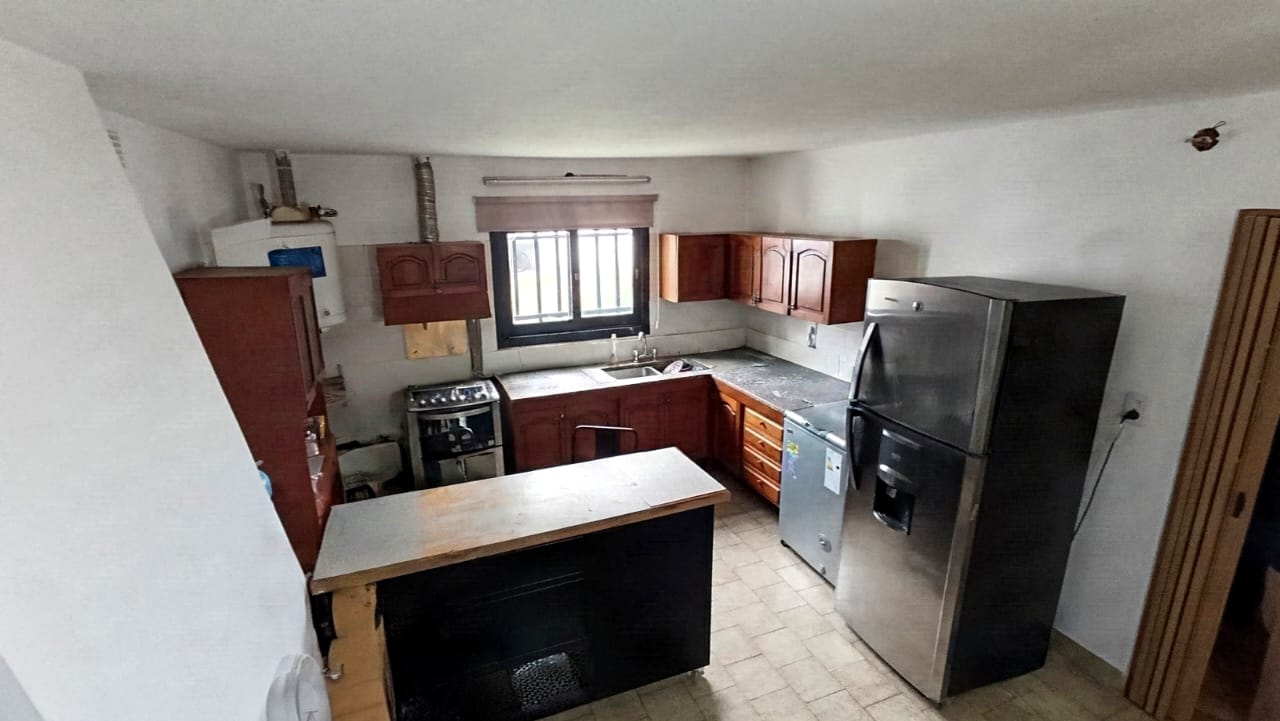 SE VENDE CASA EN ARROYITO