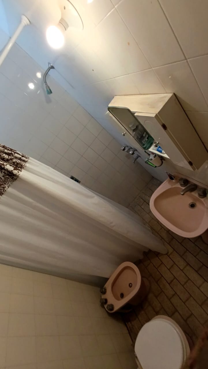 SE VENDE CASA EN ARROYITO