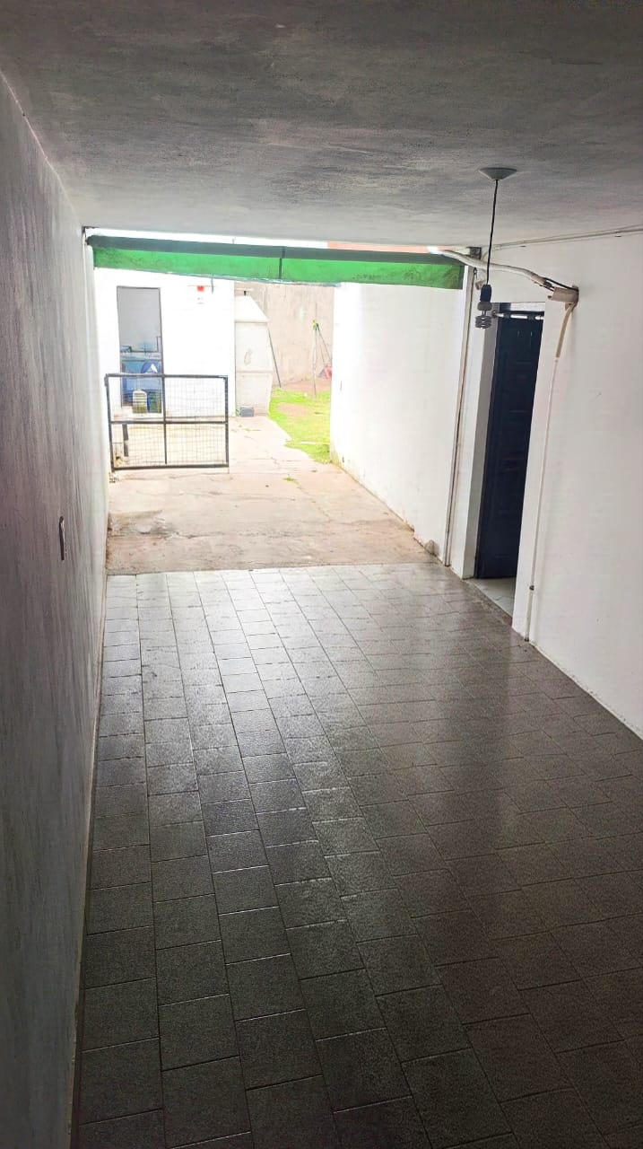 SE VENDE CASA EN ARROYITO