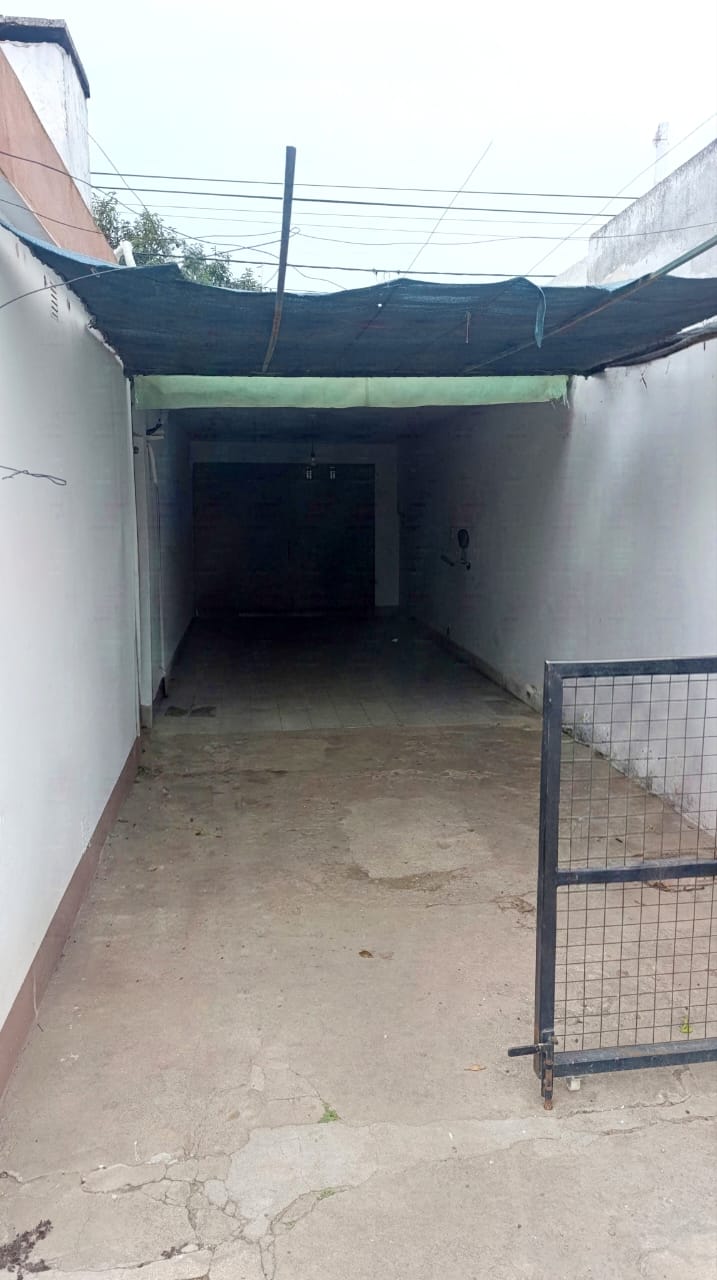 SE VENDE CASA EN ARROYITO