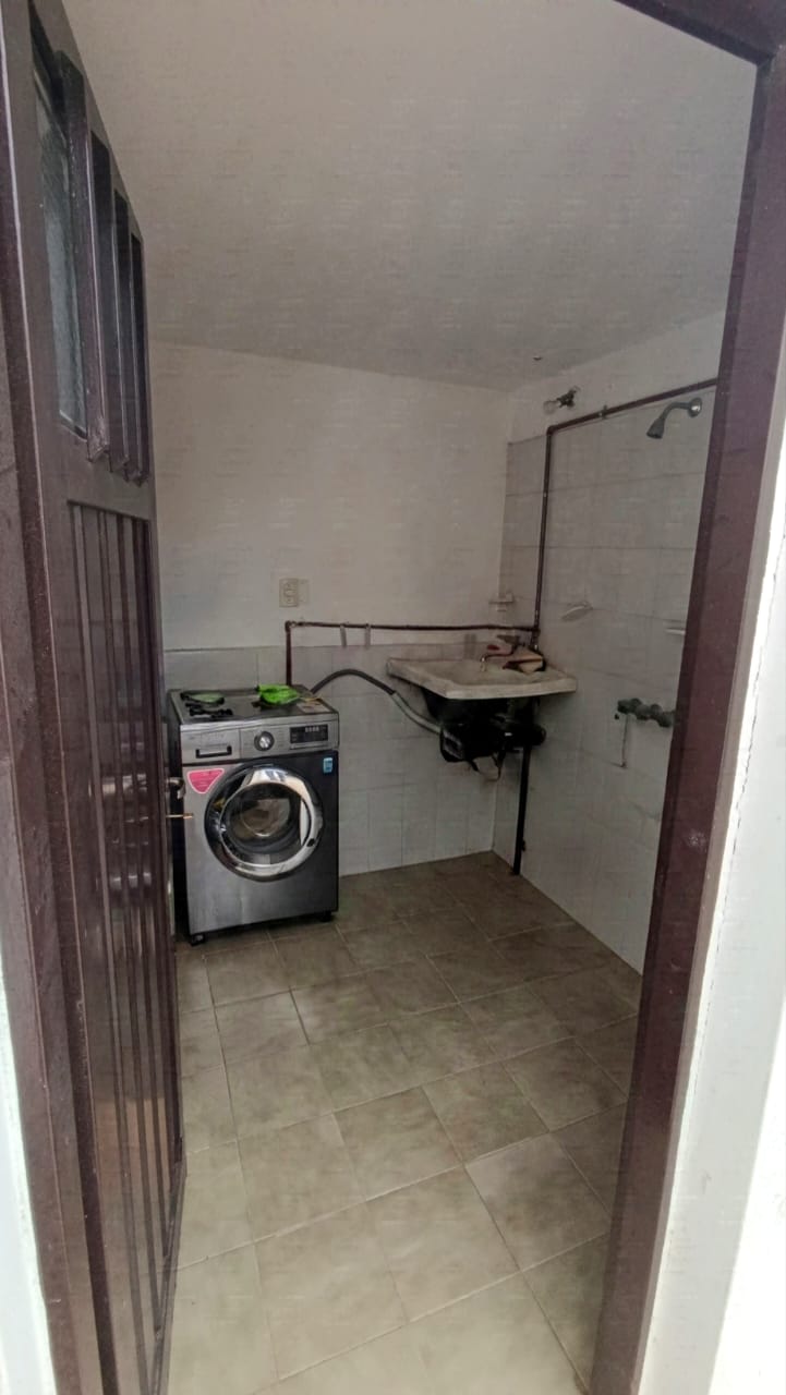 SE VENDE CASA EN ARROYITO
